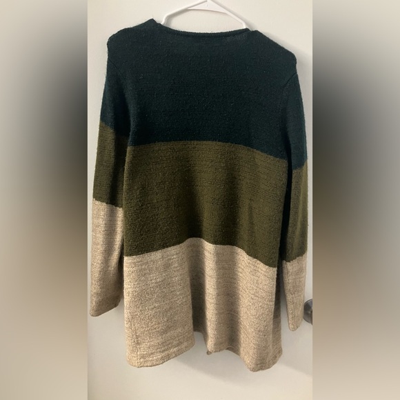 Green Block Color Cardigan - Picture 2 of 4